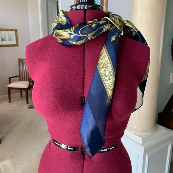 Scarf Navy and Gold - Picture 3 of 6